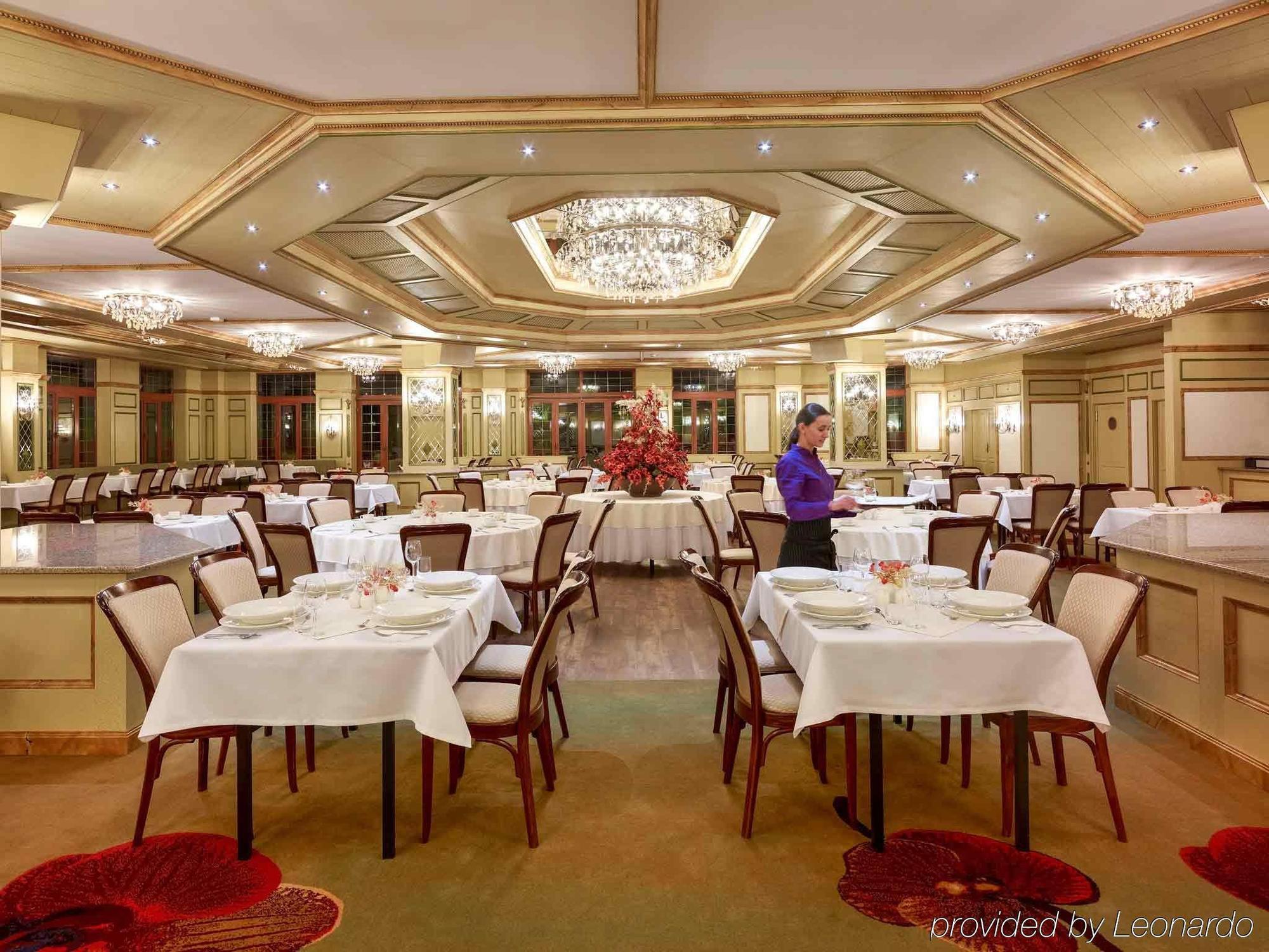 美居克雷尼察度假酒店 外观 照片